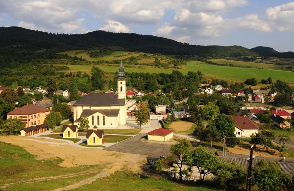 Bazilika Minor v obci