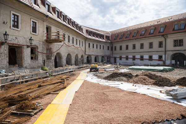 Rekonštrukcia Bratislavského hradu odkryla