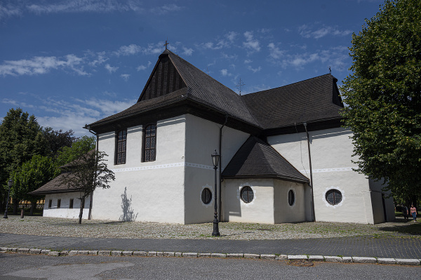 Drevený artikulárny kostol v