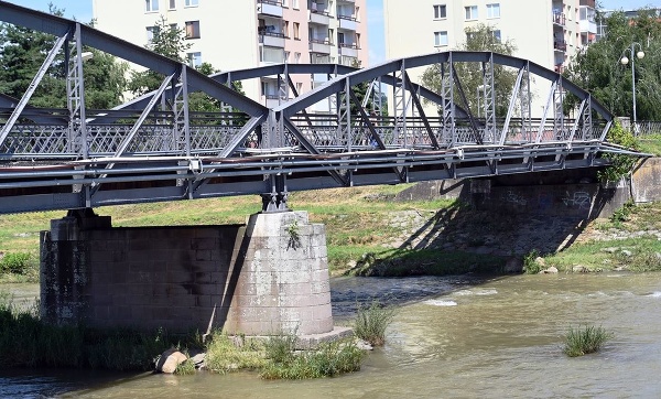 Valaškovský most cez rieku