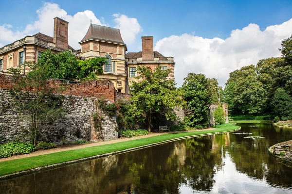 © English Heritage