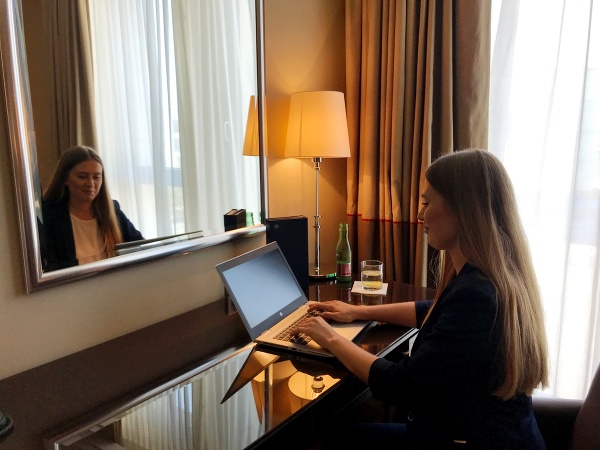 „Hotel office“ je čoraz