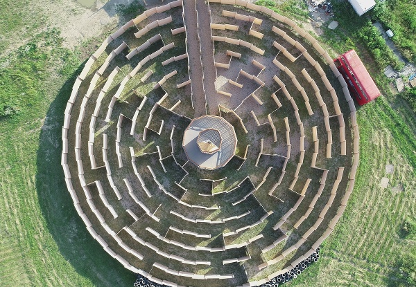 Najväčší drevený kruhový labyrint