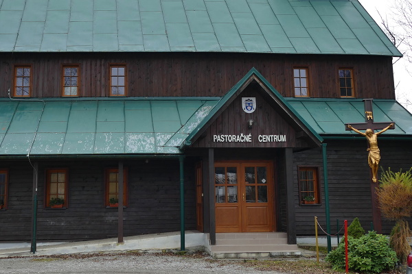 Drevený kostolík- Pastoračné centrum