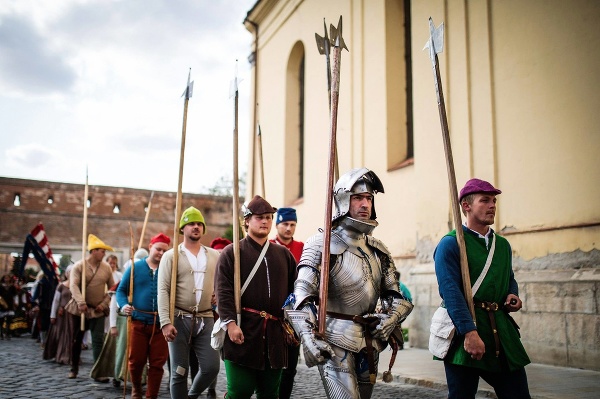 Trnava kráľom učarovala: Navštívili