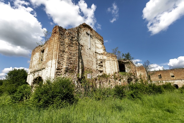 Zrúcanina pavlínskeho kláštora Mariánska