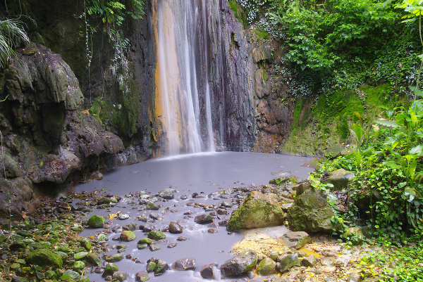 Diamantové vodopády, Svätá Lucia