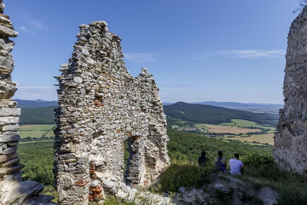 Zrúcanina hradu Gýmeš leží