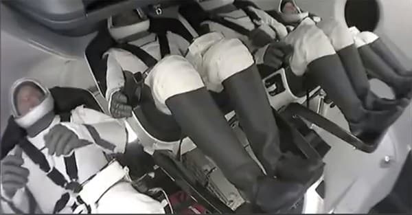 Spoločnosť SpaceX dopravila na
