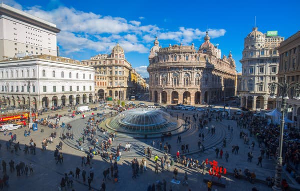 Piazza de Ferrari v