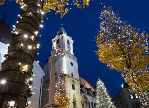 Vianočná výzdoba v Bratislave