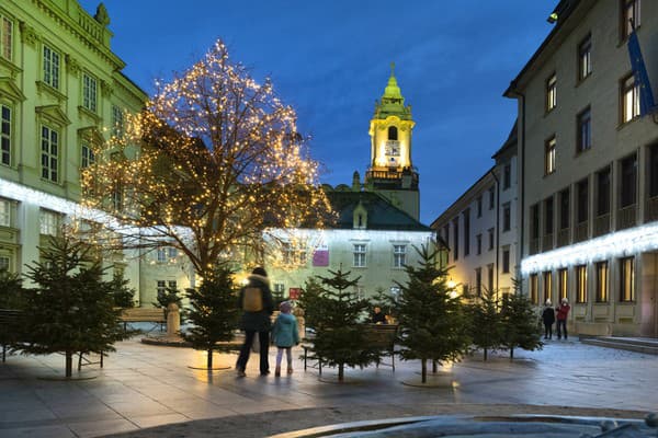 Vianočná výzdoba v Bratislave