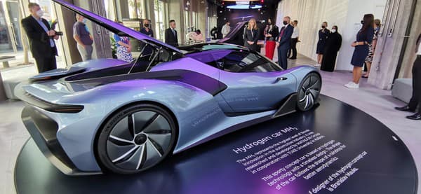 Vodíkové auto je najzaujímavejší exponát našej prezentácie