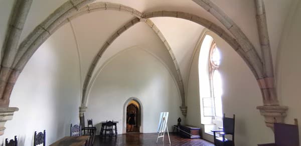 V rytierskej sále hradu