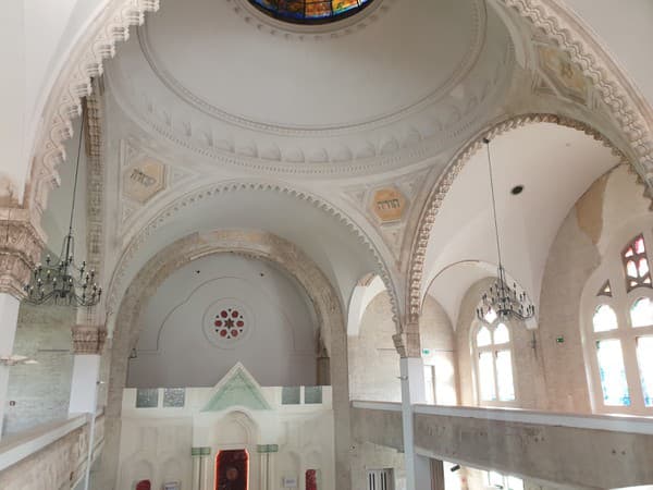 Horná časť synagógy