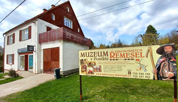 Výrobňa dutých sklenených perličiek