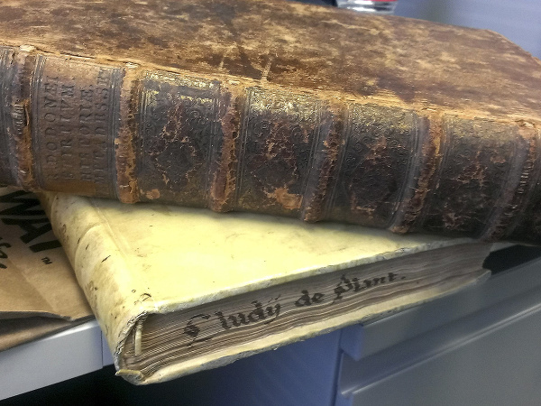 Začal sa mesiac kníh