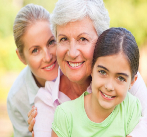 Všetkým dcérám, mamám a babkám prajeme krásny sviatok MDŽ!