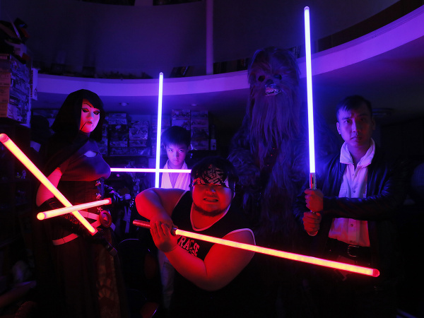 Svet ovládla Star Wars mánia