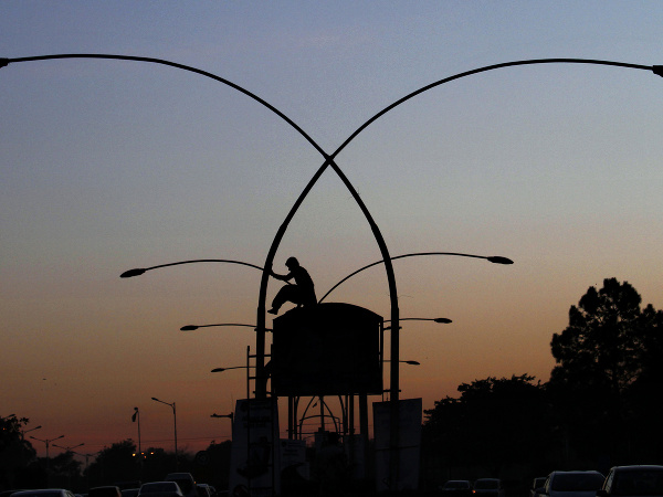 Pracovník na bilboarde