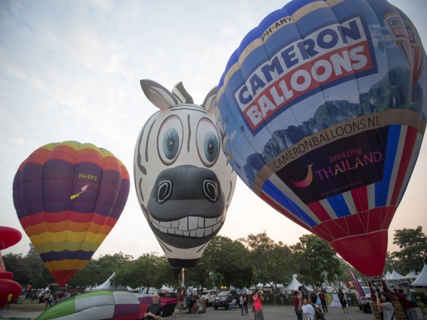 Teplovzdušné balóny