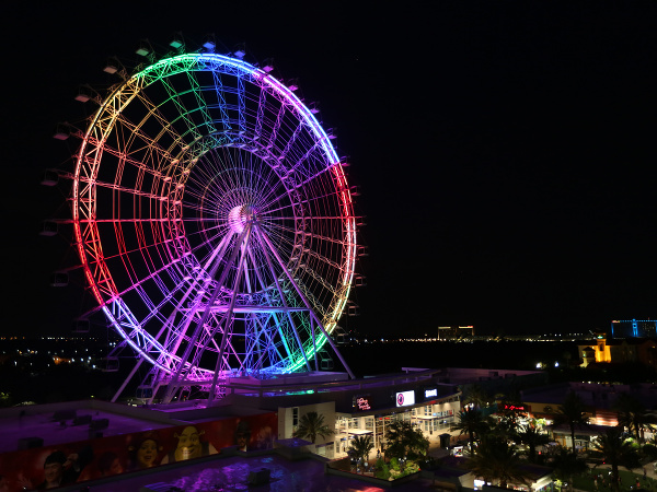 Orlando súcití s pozostalými