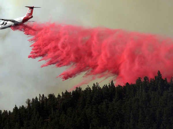 Boj s lesným požiarom