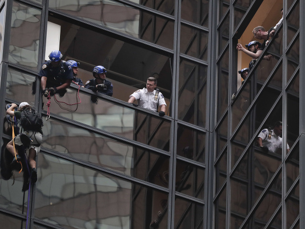 Šialenec na mrakodrape