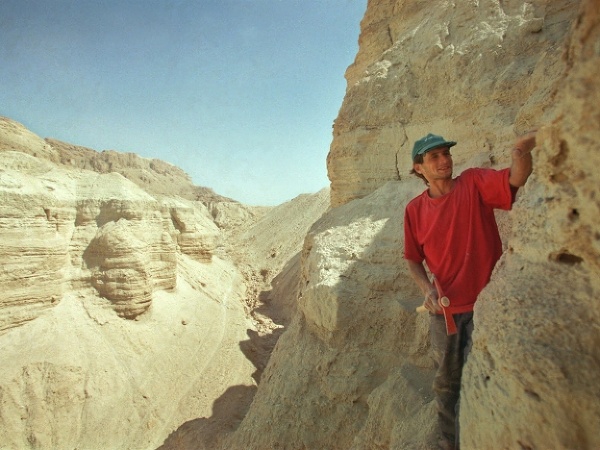 Ťažká práca archeológa.