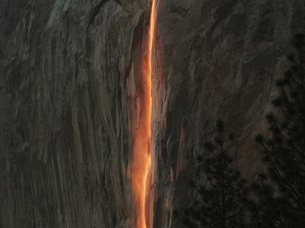 Prírodný úkaz v Yosemitskom národnom parku