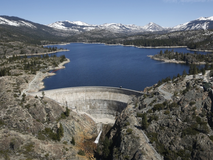 Pohľad na priehradu