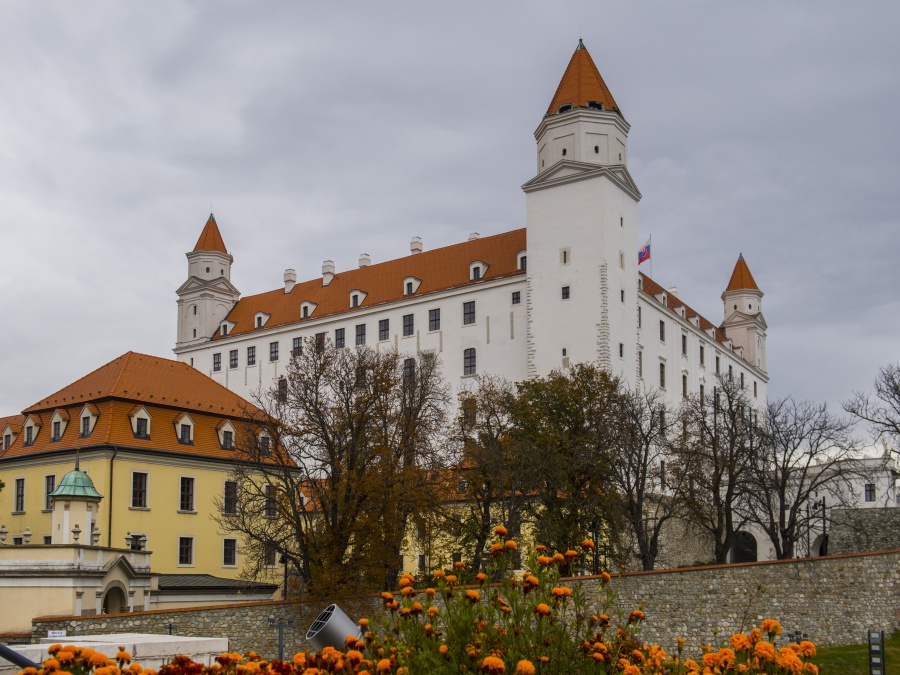 Bratislavský hrad počas jesene