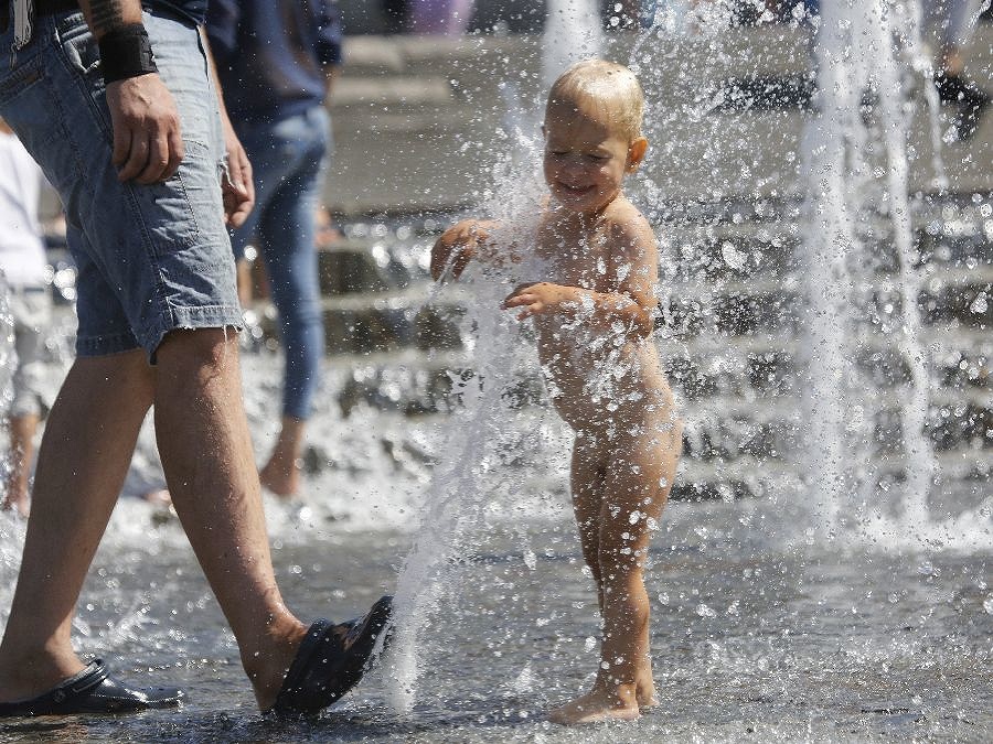Preboha, to je ukrutné teplo