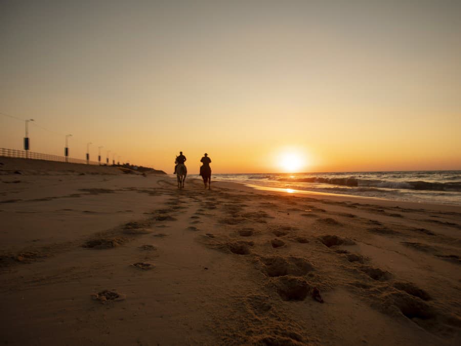 Západ slnka na pláži