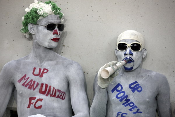 Fanúšikovia Manchester United a Portsmouth FC