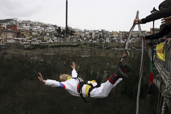 Bungee Jumping