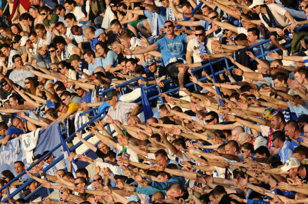 Belasé fanúšikovanie