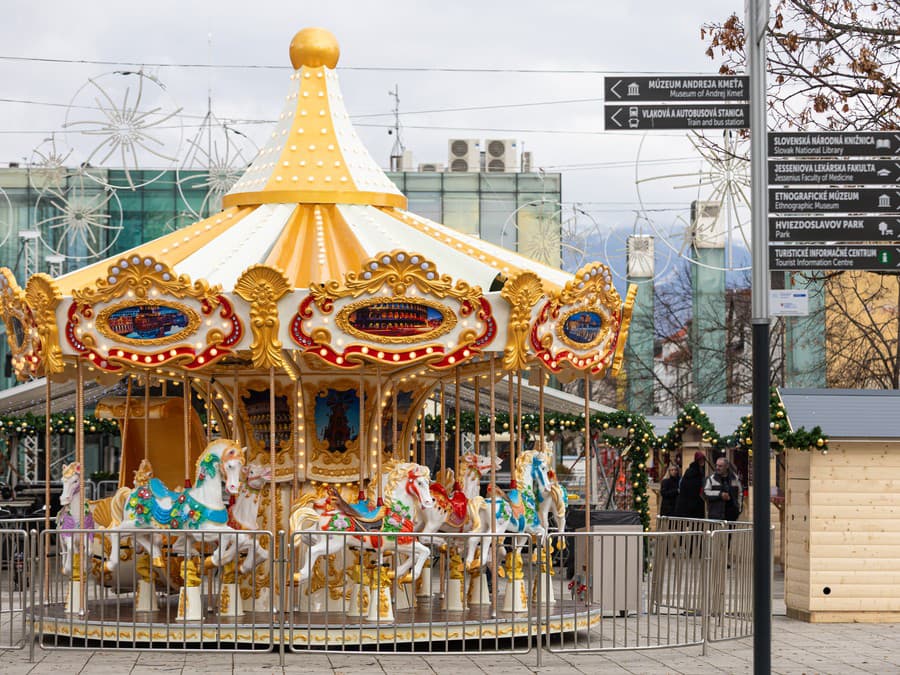 Vianočné trhy pomaly ožívajú