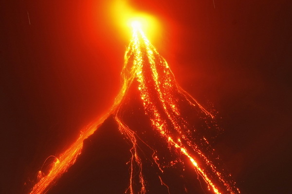 Sopka sa prebúdza k životu