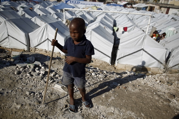 Chlapec prežil zemetrasenie