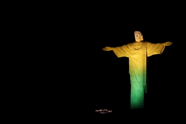 Kristus v brazílskych farbách