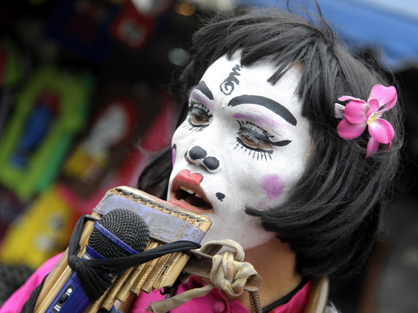 Pouličná umelkyňa