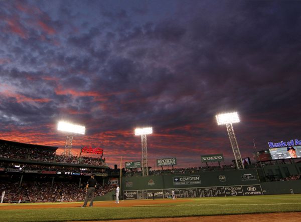 Súmrak nad baseballovým zápasom
