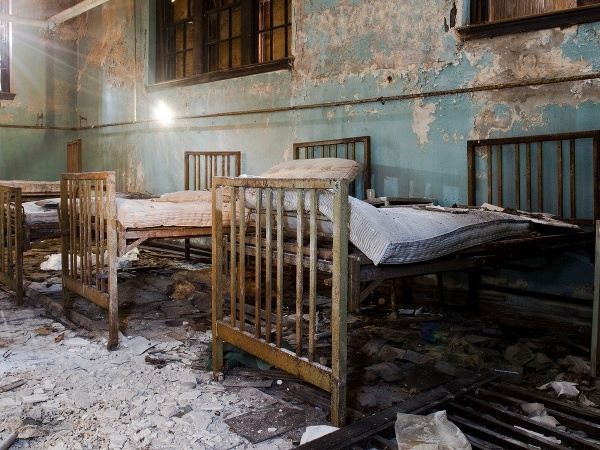 Strašidelný pohľad do ústavov