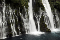 Nádherné vodopády v Kalifornii