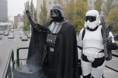 Darth Vader, líder ukrajinskej Internetovej strany