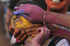 Slávnosti plné farieb