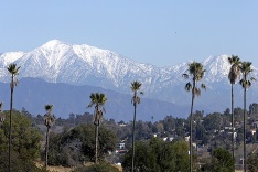 Zasnežené pohorie San Gabriel