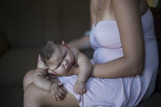 Gleyse Kelly da Silva s dcérou Mariou Giovannou