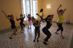 Hodiny tanca na Kube